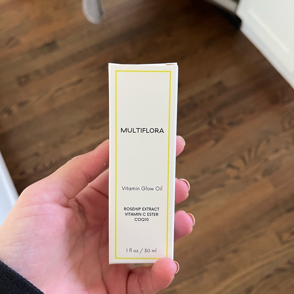 Vitamin C in rosehip oil